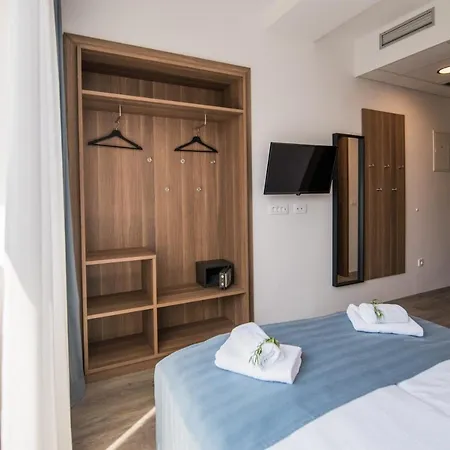Pod Vrbo Bed & Breakfast *